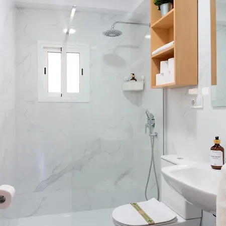 Apartamento Amplio Con Dos Banos Malaga Exterior photo